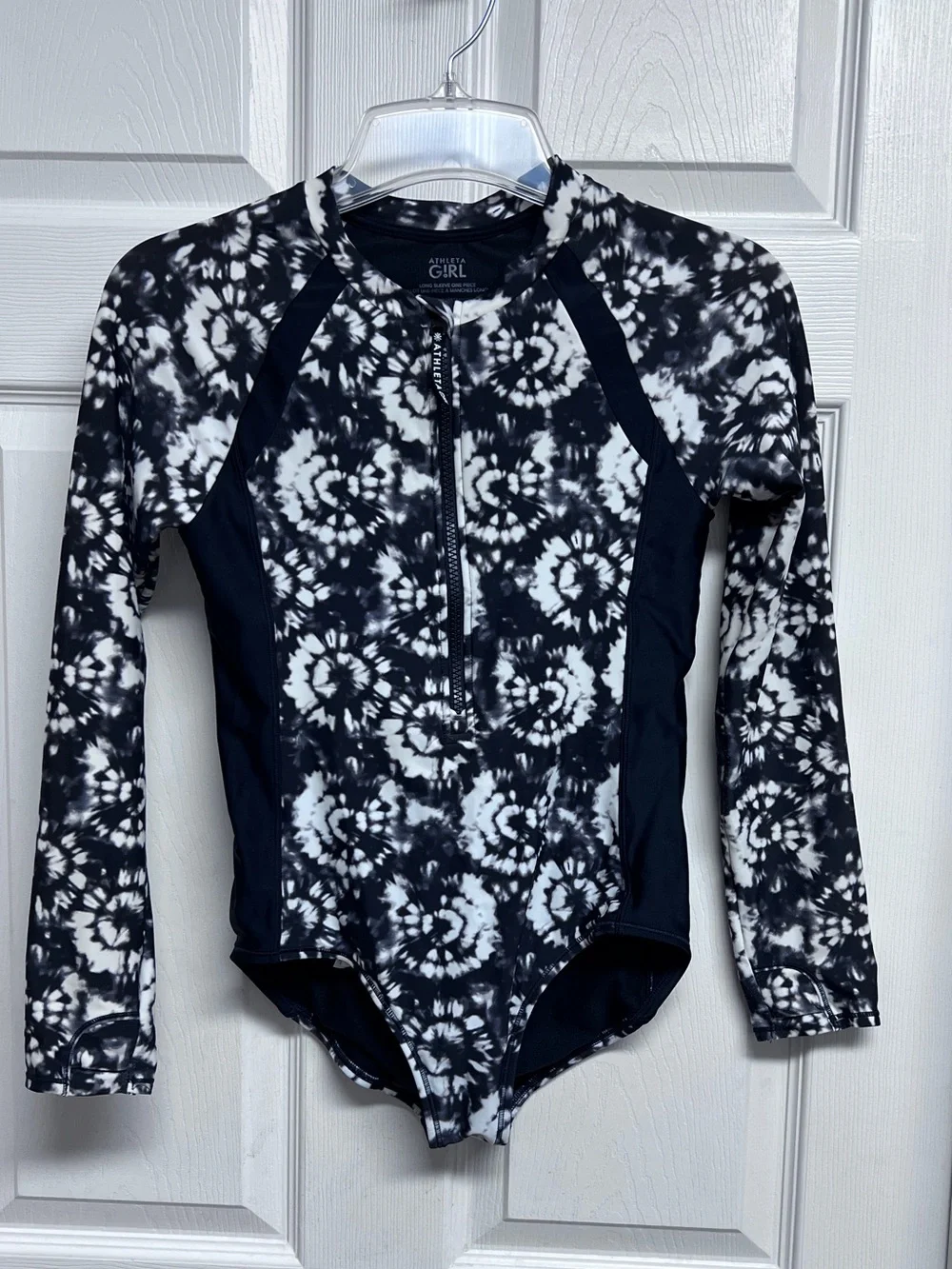 Athleta Girl Sz XL/14 Long Sleeve, One-Piece Rash Guard Maillot Swimsuit